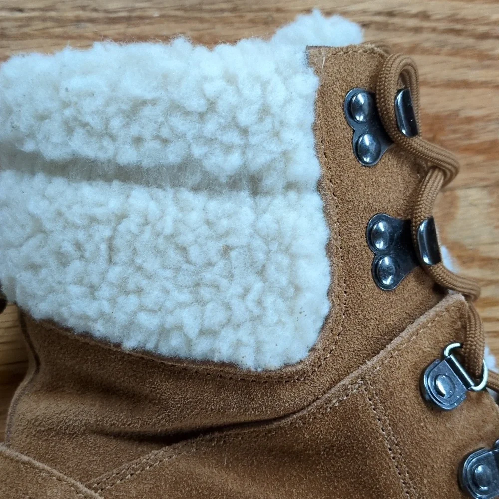 Marc Fisher Isalia Combat Boot Tan Suede with Faux Shearling Lining Size 8.5